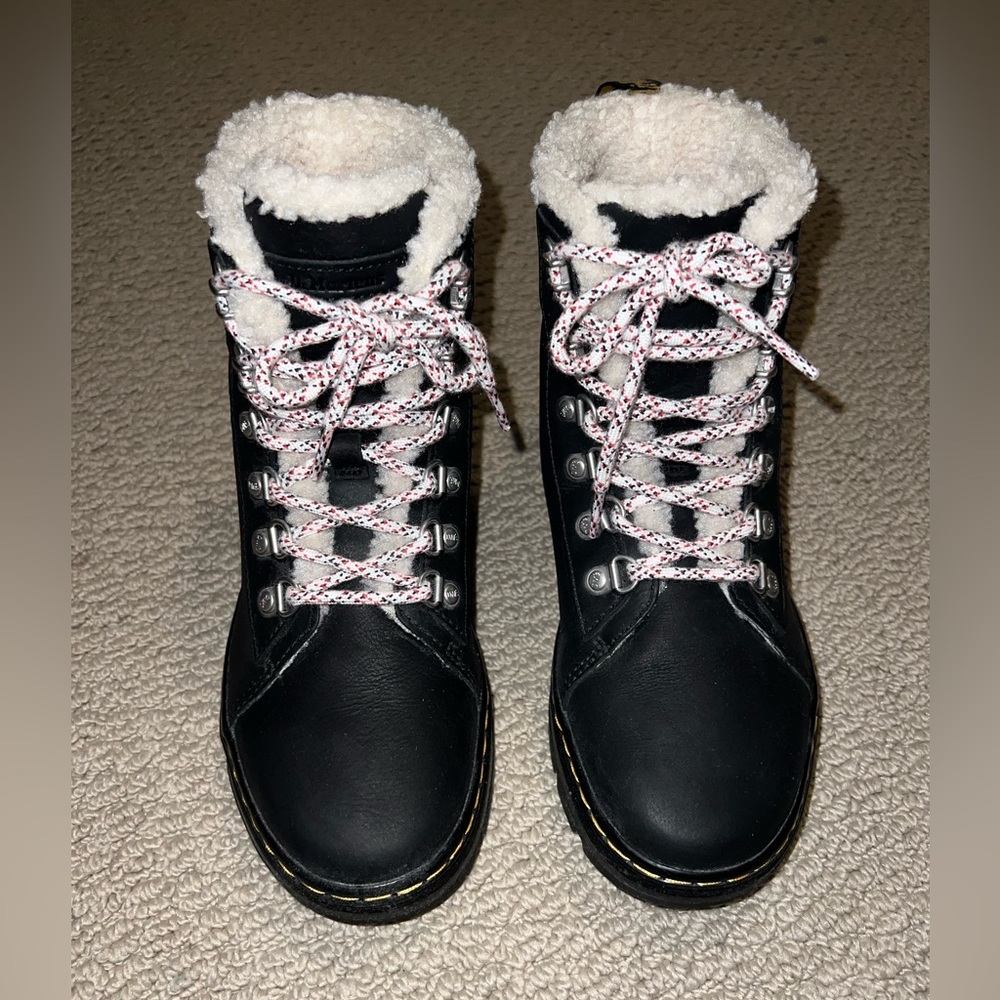 Doc Marten Women's Combs Boots BRAND NEW